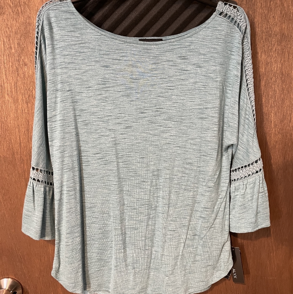 Small Alyx shirt size small nwt